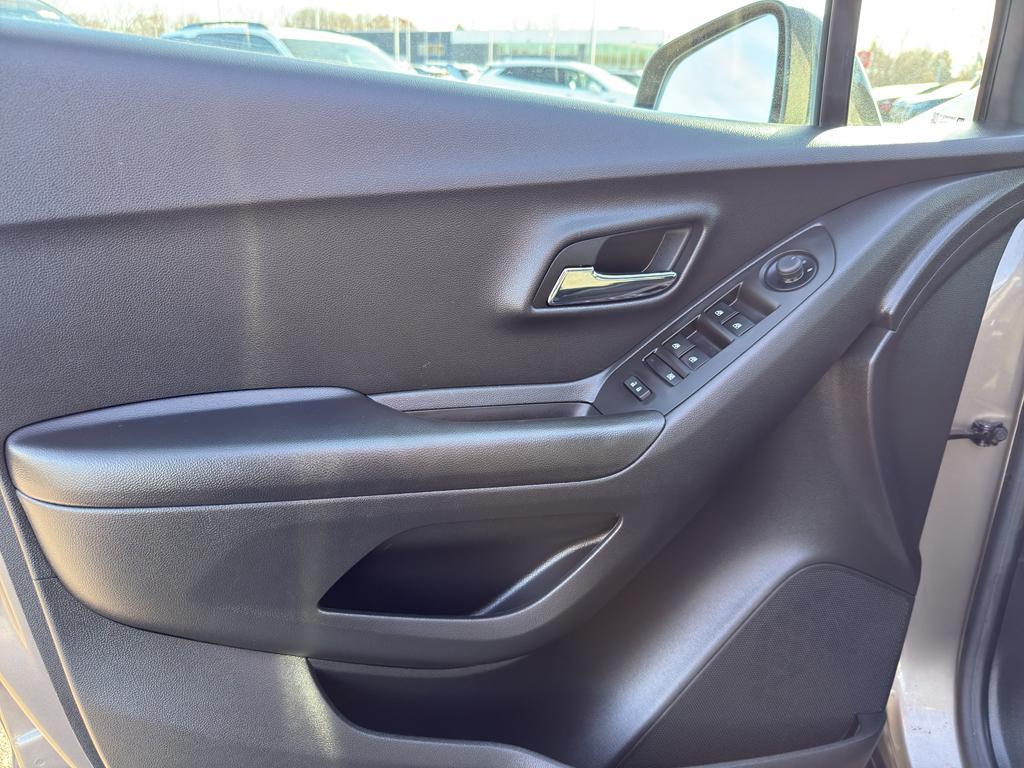 used 2022 Chevrolet Trax car, priced at $18,399