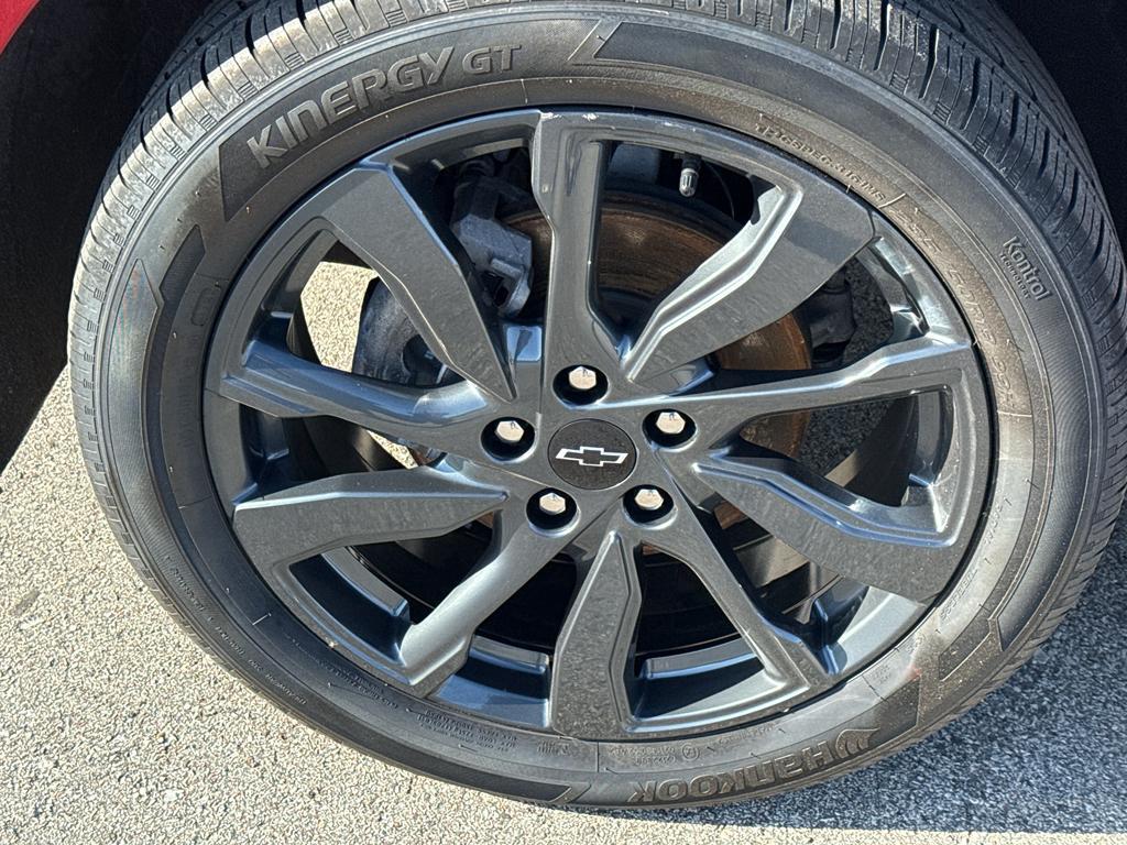 used 2023 Chevrolet Equinox car, priced at $26,195