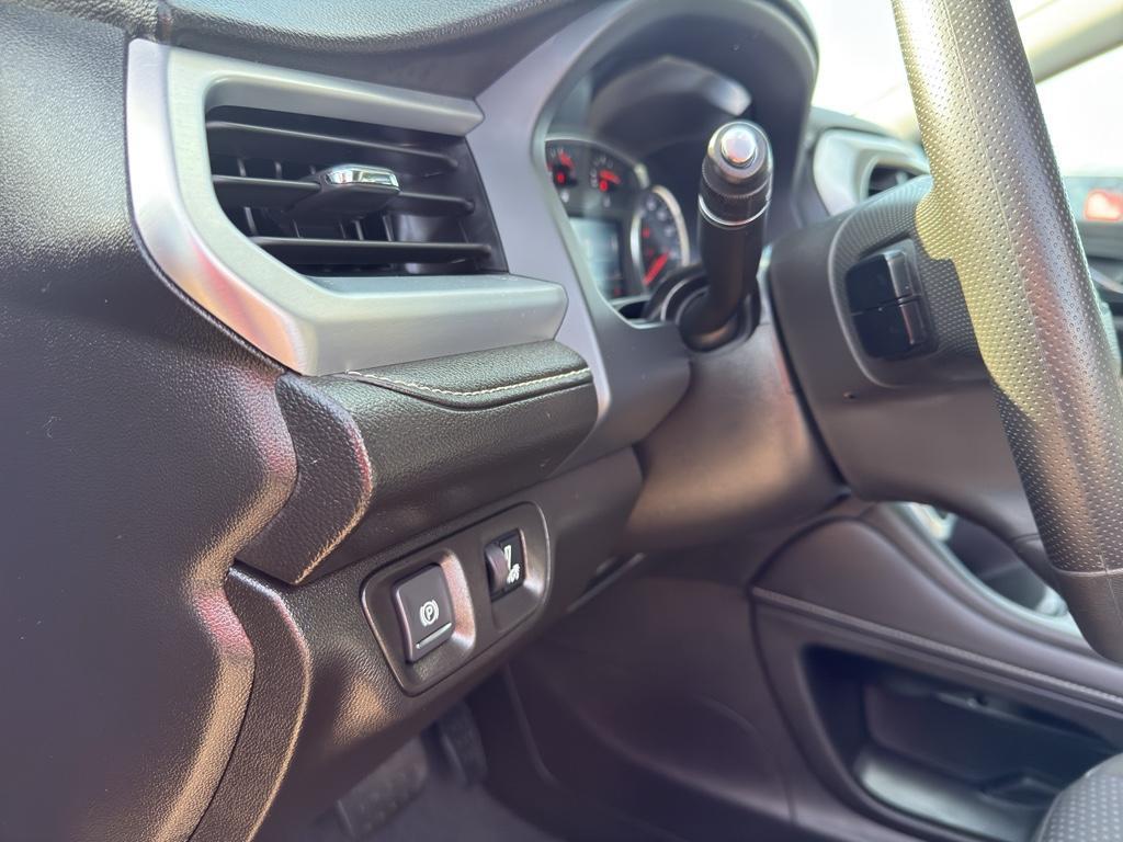 used 2023 GMC Acadia car, priced at $31,295