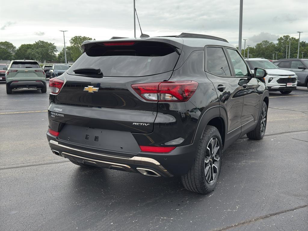 2021 Mosaic Black Metallic Chevrolet Trailblazer