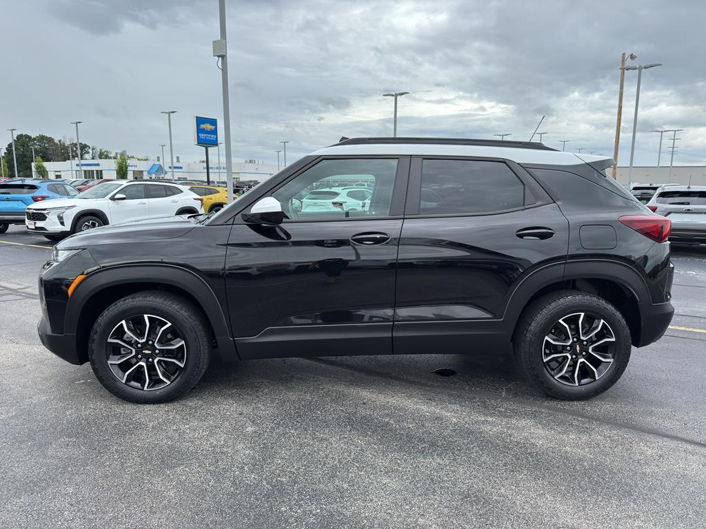 2021 Mosaic Black Metallic Chevrolet Trailblazer