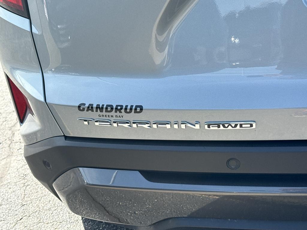 used 2025 GMC Terrain car, priced at $26,999