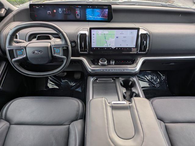 used 2025 Ford Expedition car, priced at $70,904