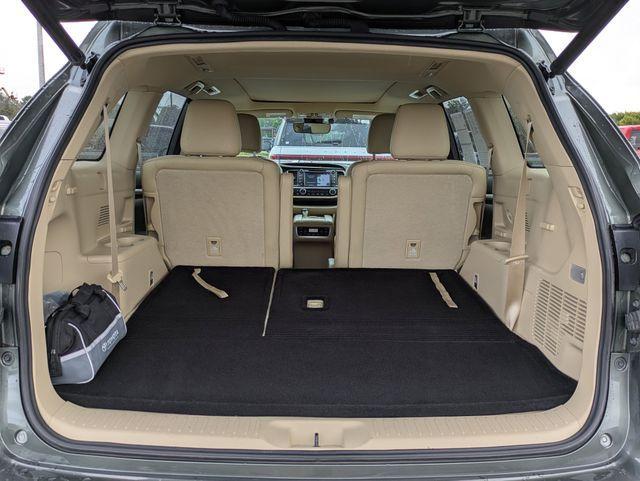 used 2018 Toyota Highlander car, priced at $24,428