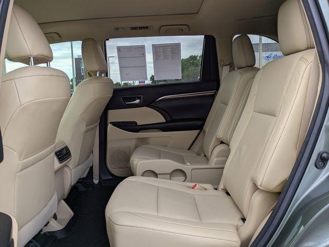 used 2018 Toyota Highlander car, priced at $24,428