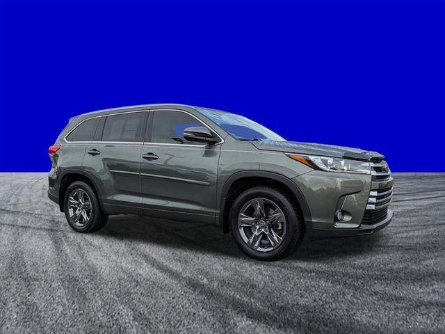 used 2018 Toyota Highlander car, priced at $24,428