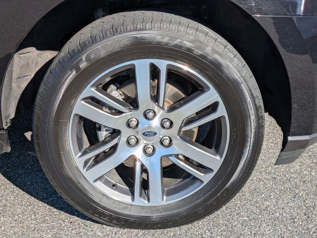 used 2024 Ford Expedition car, priced at $39,128