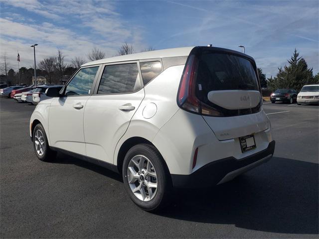 new 2025 Kia Soul car, priced at $21,042