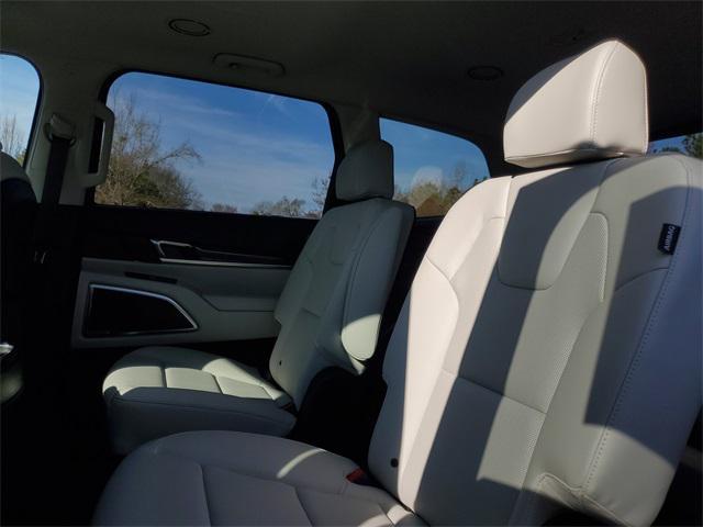 new 2025 Kia Telluride car, priced at $39,392