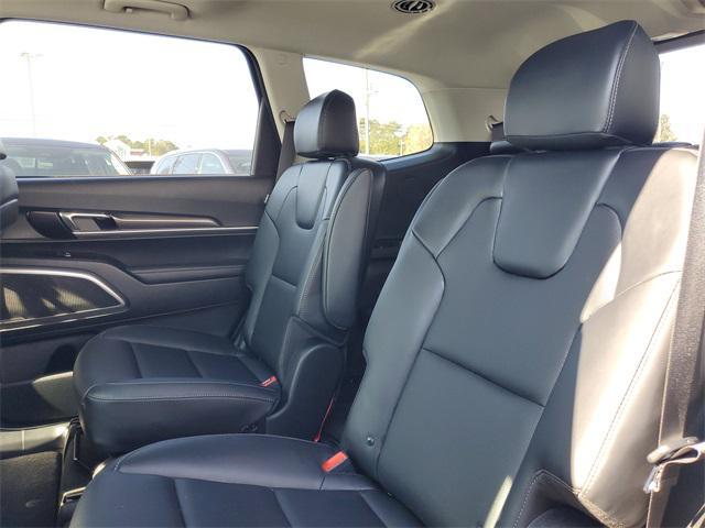 used 2025 Kia Telluride car, priced at $36,988