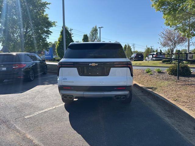 used 2024 Chevrolet Traverse car, priced at $35,090
