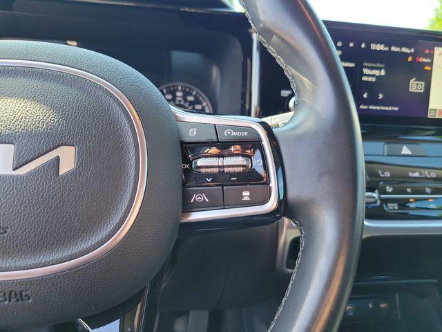used 2023 Kia Sorento Hybrid car, priced at $25,499