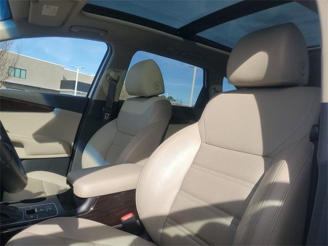 used 2020 Kia Sorento car, priced at $14,988