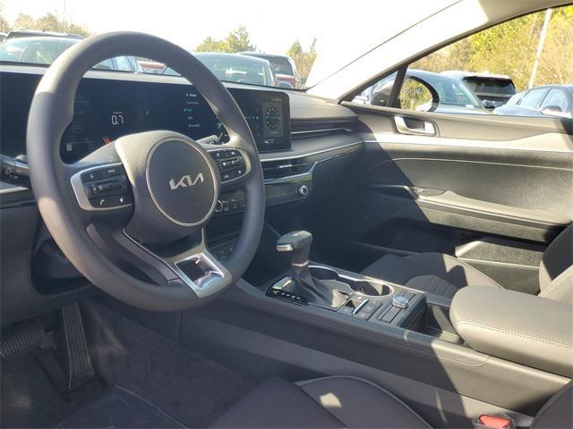 new 2026 Kia K5 car, priced at $27,922
