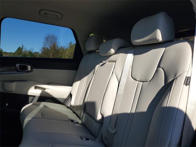 new 2026 Kia Sorento Hybrid car, priced at $39,173