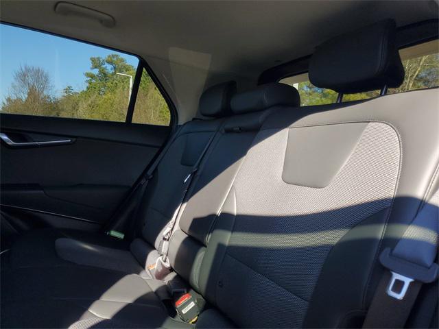 new 2025 Kia Niro EV car, priced at $33,680