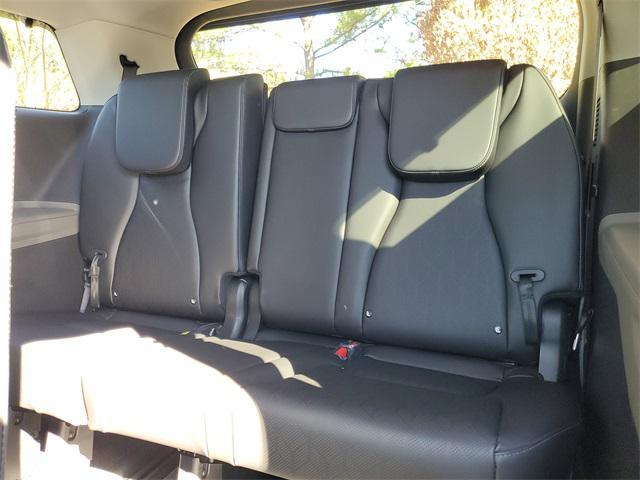 new 2026 Kia Carnival Hybrid car, priced at $42,451