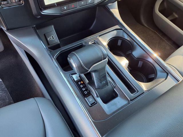 new 2025 Ford F-150 Lightning car