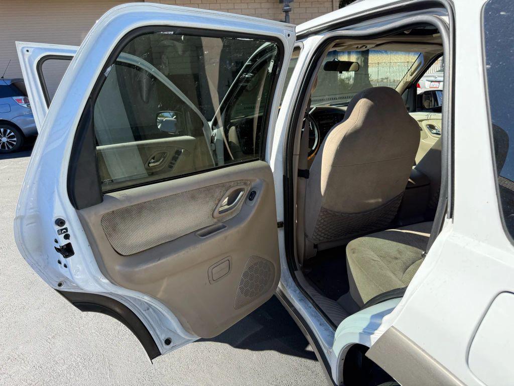 used 2001 Mazda Tribute car, priced at $4,999