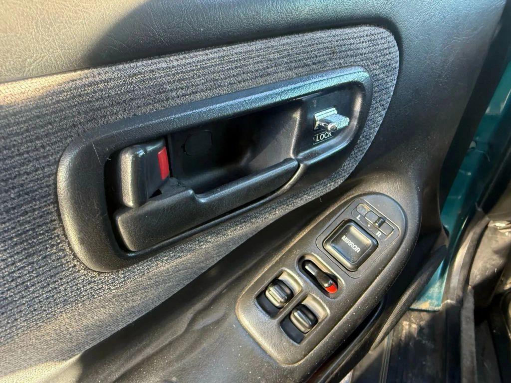 used 1995 Acura Integra car, priced at $5,999