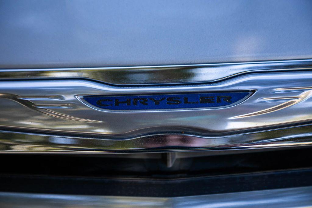 used 2011 Chrysler 200 car, priced at $5,999