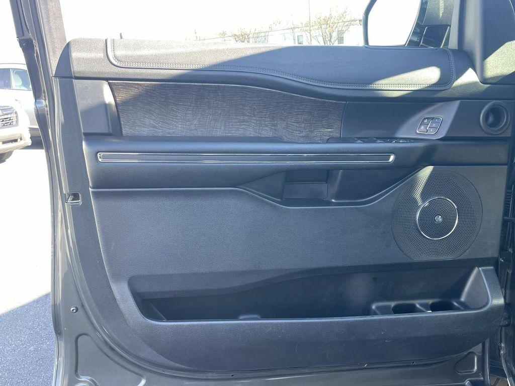 used 2019 Ford Expedition car, priced at $27,995