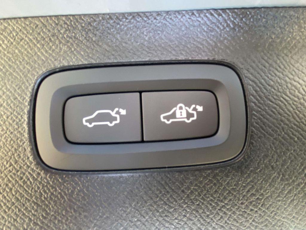 new 2026 Volvo XC90 car, priced at $69,825