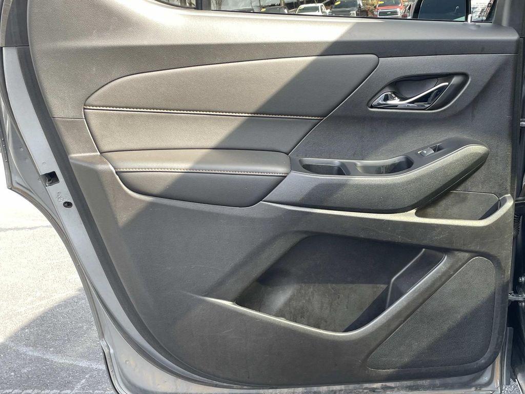 used 2019 Chevrolet Traverse car, priced at $17,499