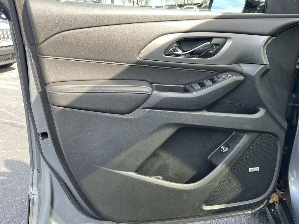 used 2019 Chevrolet Traverse car, priced at $17,499