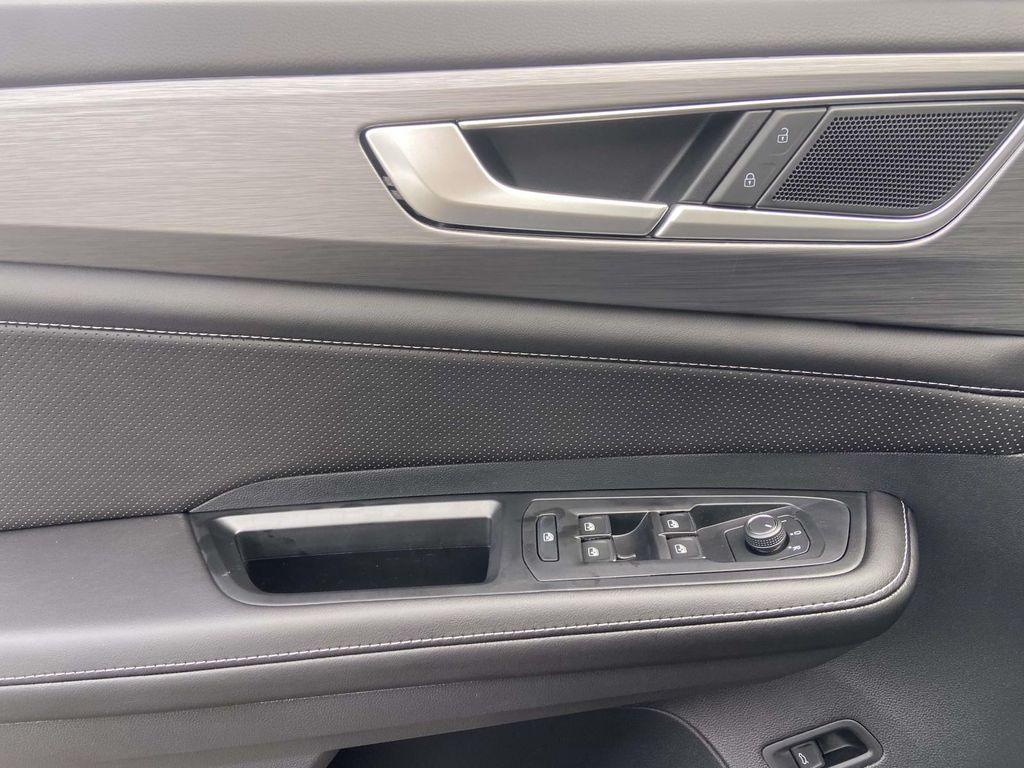 new 2026 Volkswagen Atlas Cross Sport car, priced at $48,186