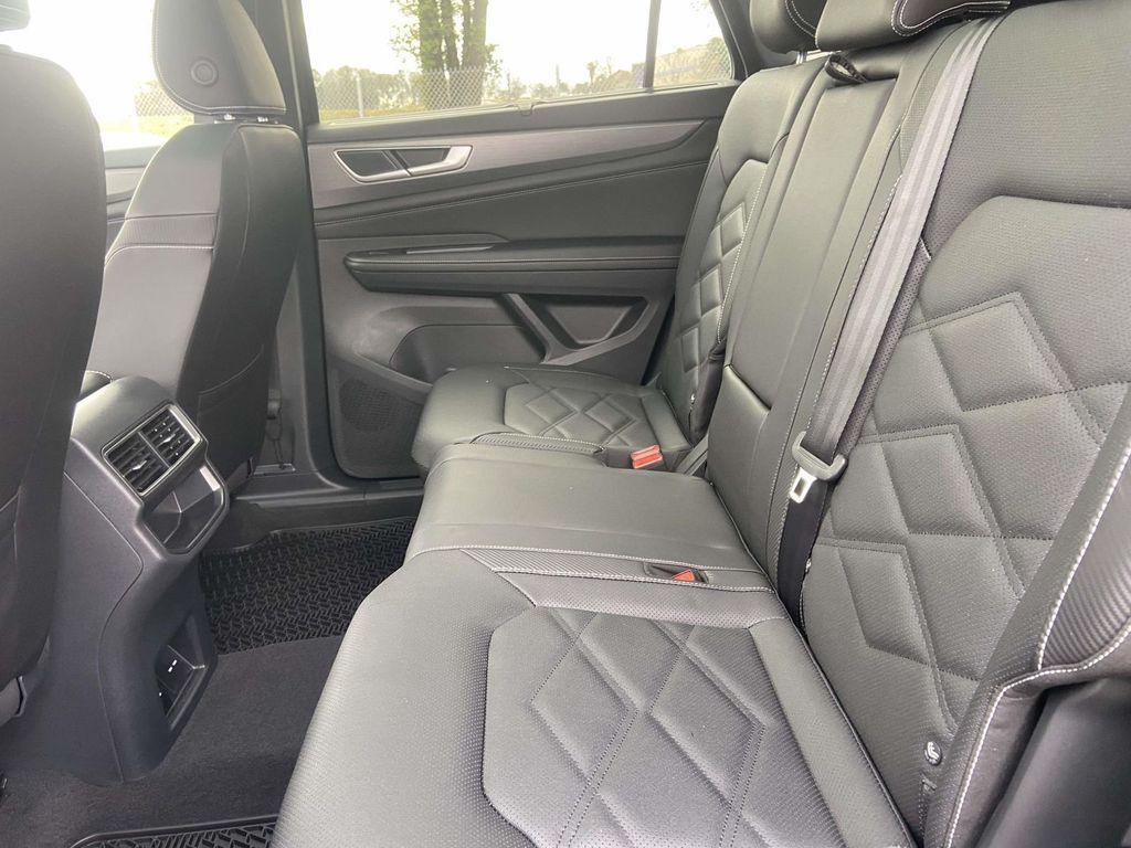 new 2026 Volkswagen Atlas Cross Sport car, priced at $48,186