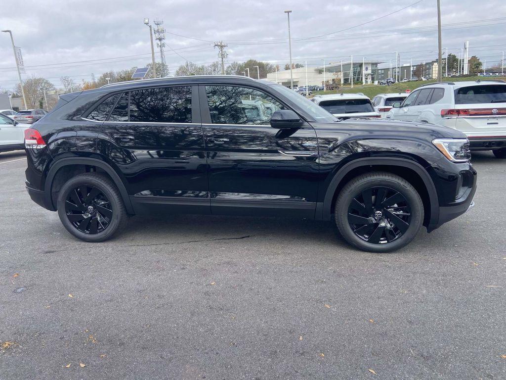 new 2026 Volkswagen Atlas Cross Sport car, priced at $48,186