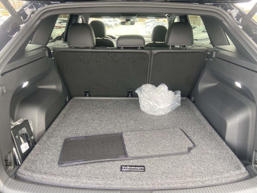 new 2026 Volkswagen Atlas Cross Sport car, priced at $48,186