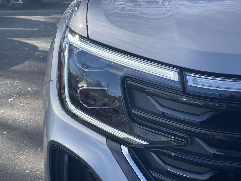 new 2026 Volkswagen Atlas Cross Sport car, priced at $50,381