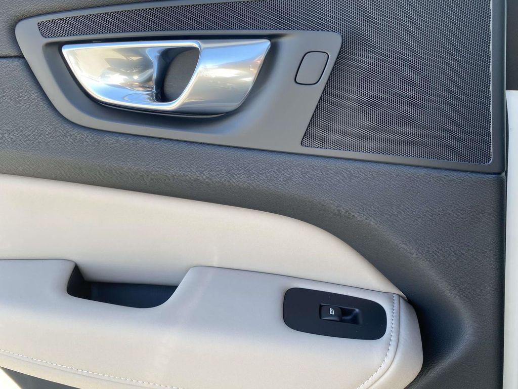 new 2026 Volvo XC60 Plug-In Hybrid car, priced at $70,705
