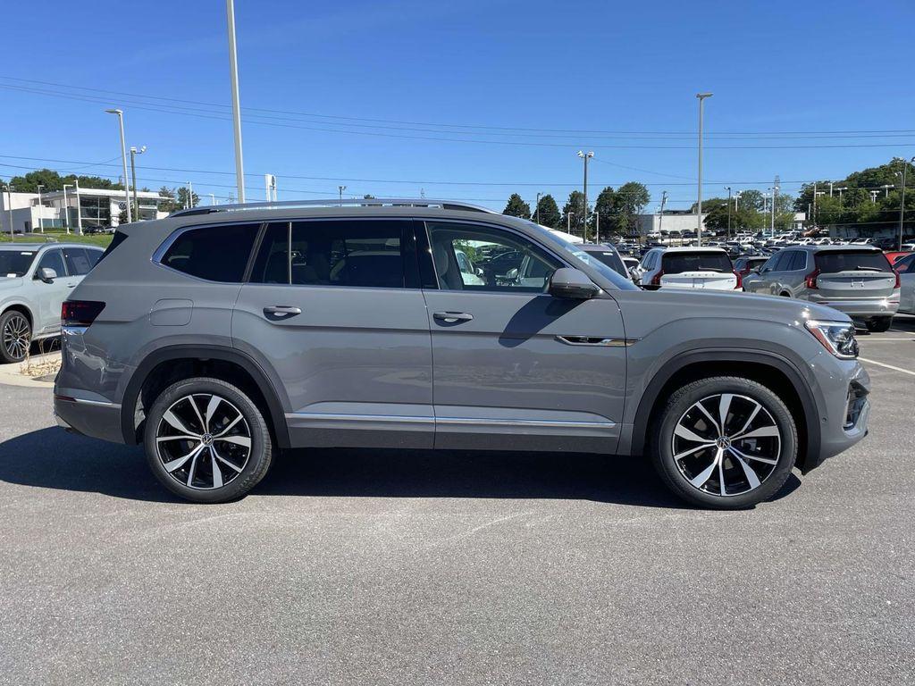 new 2026 Volkswagen Atlas car, priced at $56,856