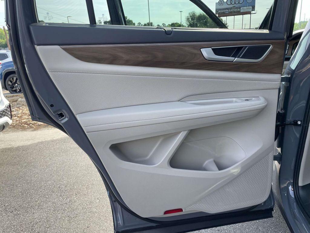 new 2026 Volkswagen Atlas car, priced at $47,751