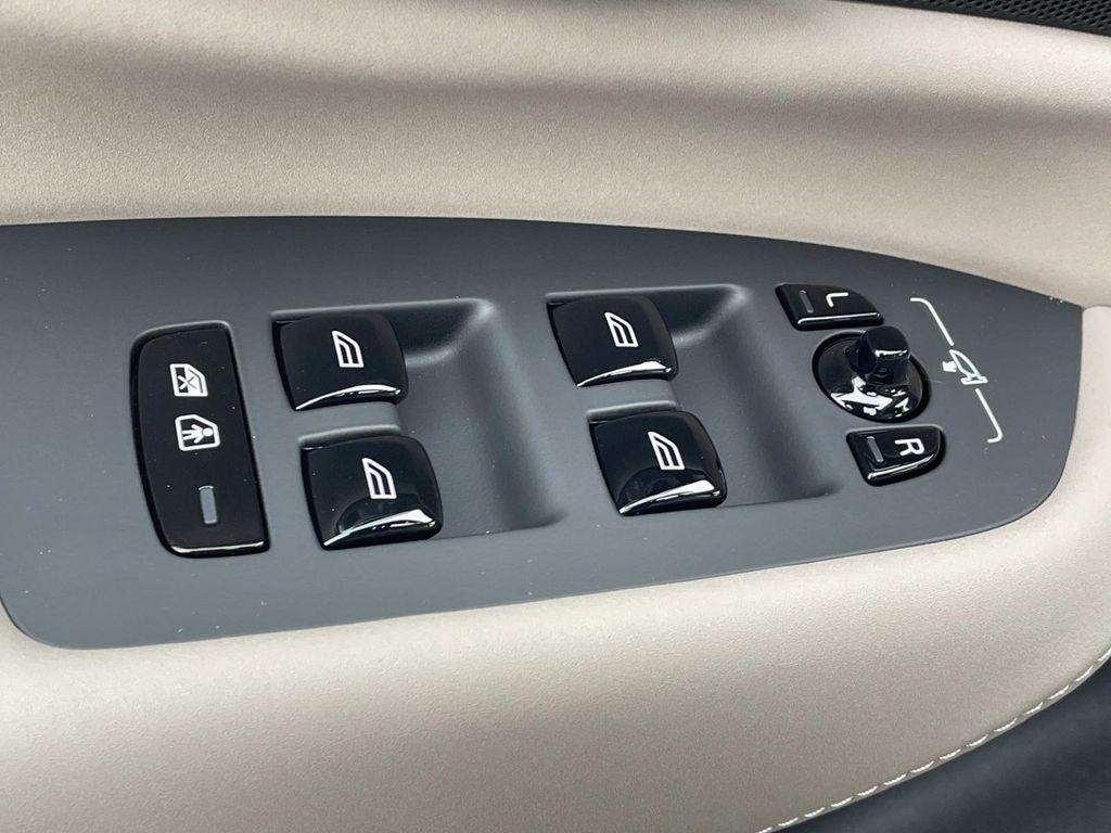 new 2026 Volvo XC90 Plug-In Hybrid car, priced at $80,945