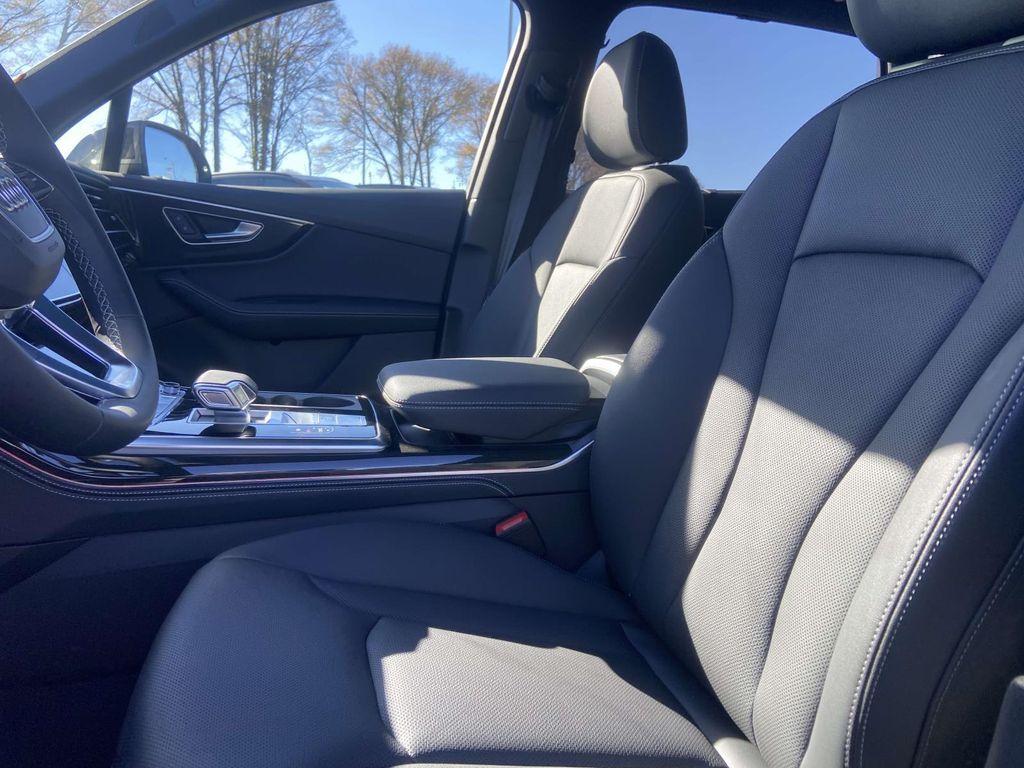 new 2026 Audi Q7 car, priced at $79,005