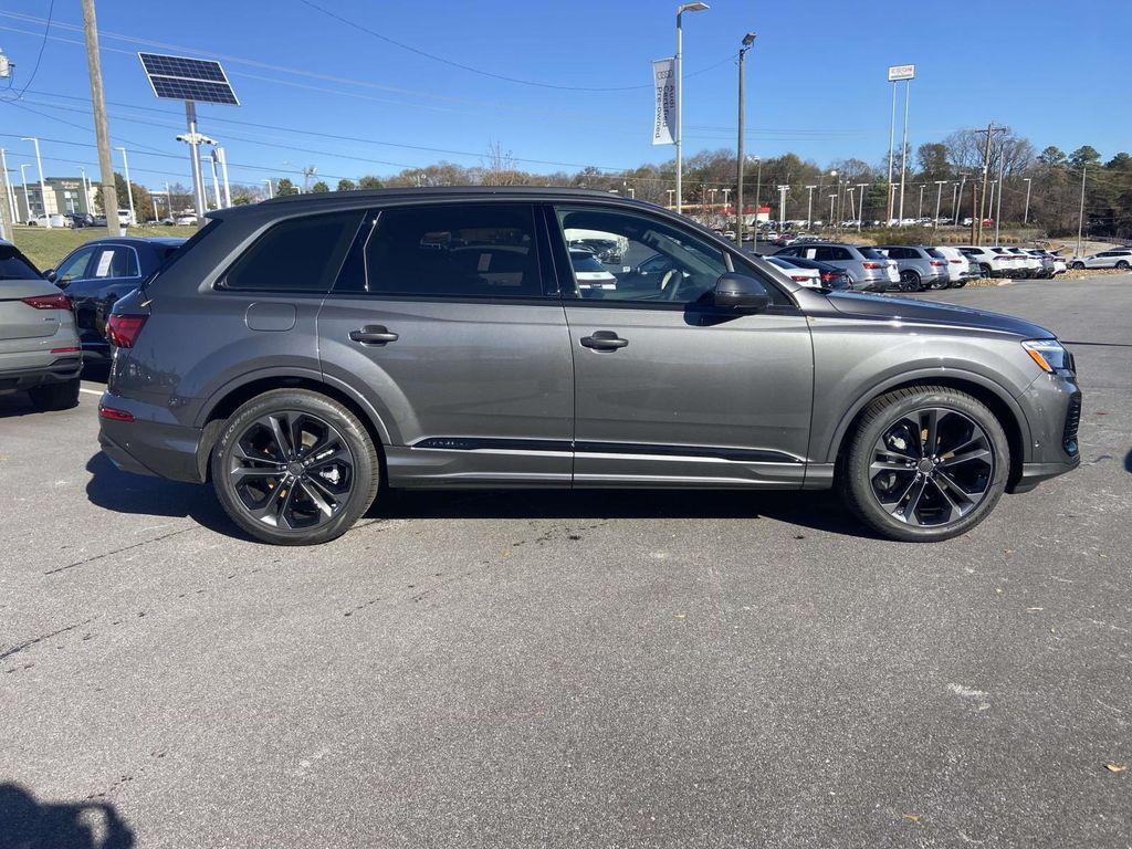new 2026 Audi Q7 car, priced at $79,005