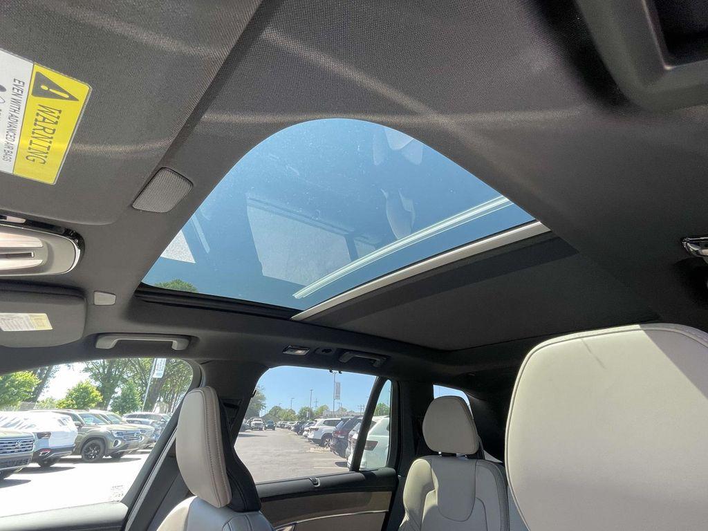 new 2026 Volvo XC90 car, priced at $76,545
