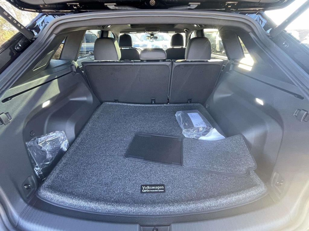 new 2026 Volkswagen Atlas Cross Sport car, priced at $55,391