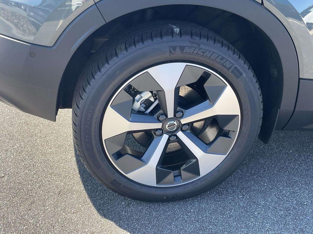 new 2026 Volvo XC40 car, priced at $50,485