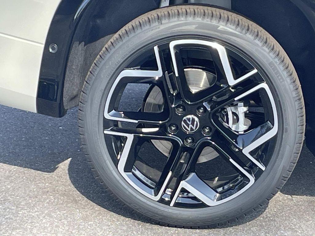 new 2026 Volkswagen Tiguan car, priced at $45,261