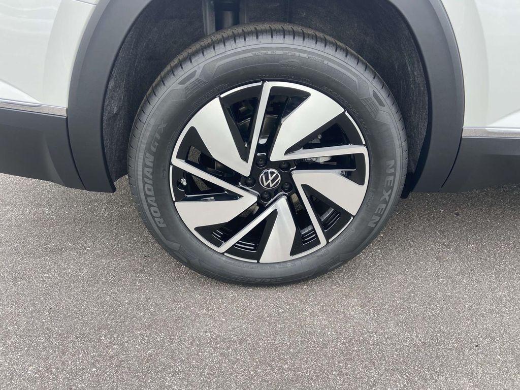 new 2026 Volkswagen Atlas car, priced at $52,541