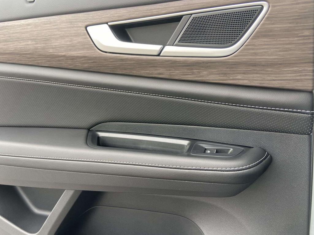 new 2026 Volkswagen Atlas car, priced at $52,541