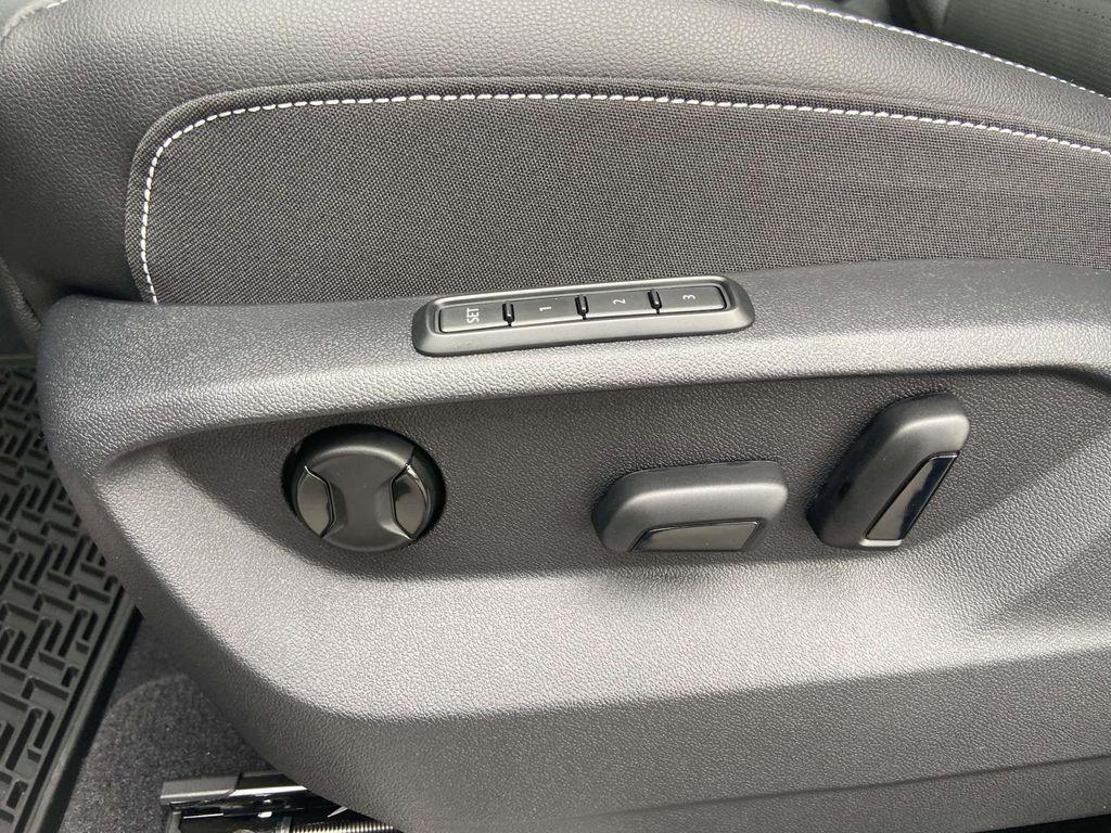 new 2026 Volkswagen Atlas car, priced at $52,541