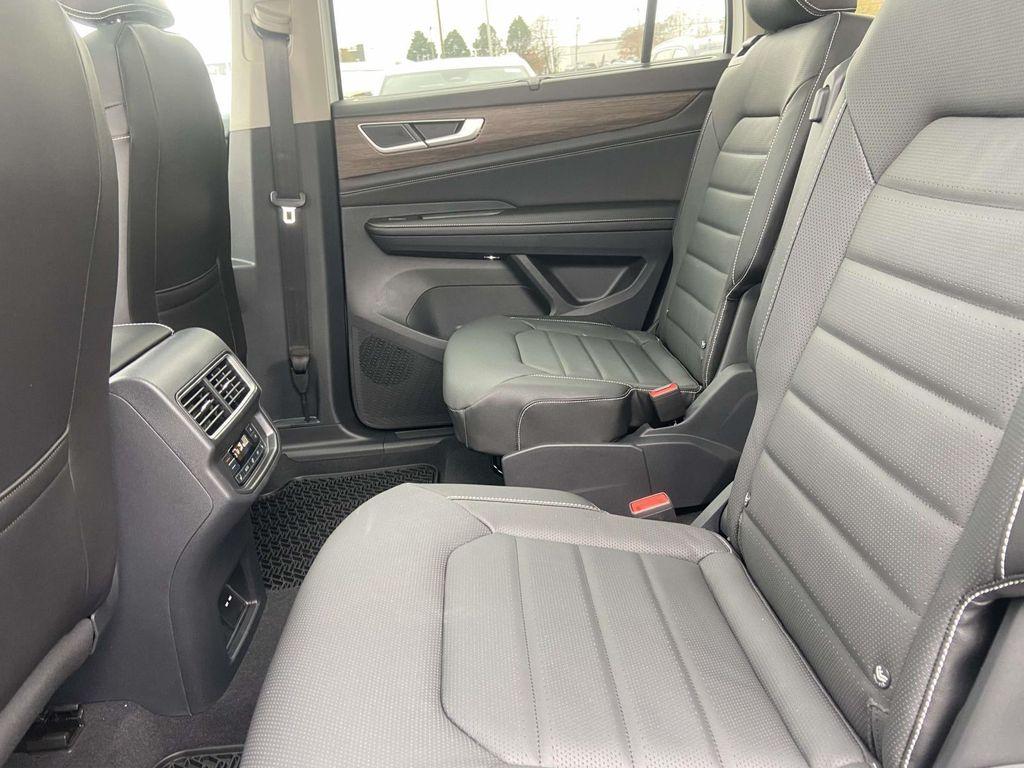 new 2026 Volkswagen Atlas car, priced at $52,541