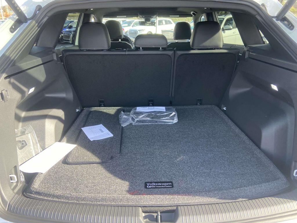 new 2026 Volkswagen Atlas Cross Sport car, priced at $52,786