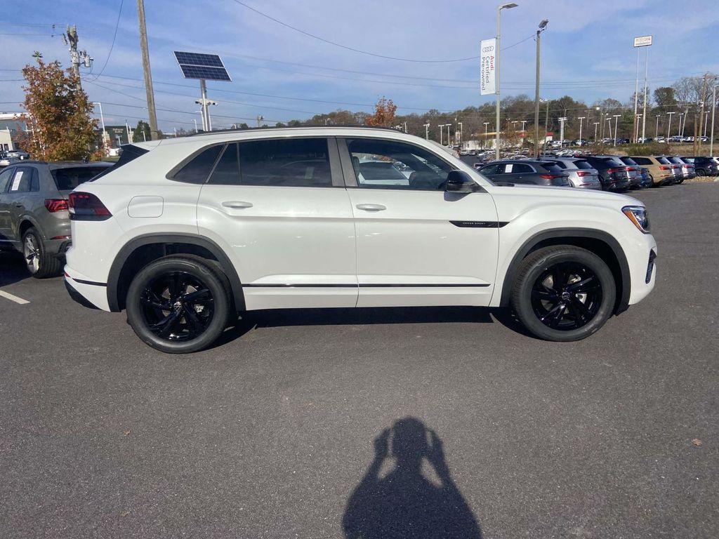 new 2026 Volkswagen Atlas Cross Sport car, priced at $52,786